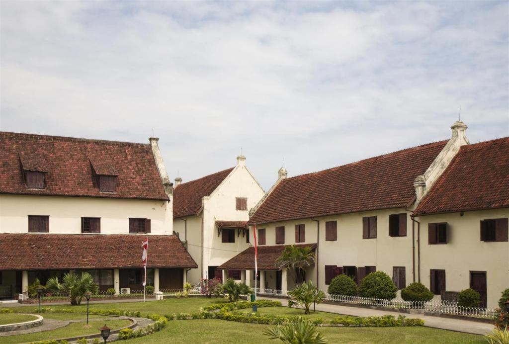 Agraha Andalas Hotel Макасар Екстериор снимка
