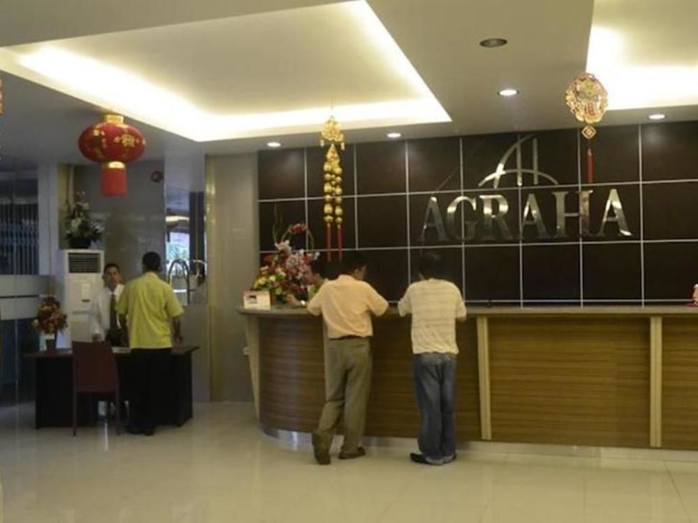 Agraha Andalas Hotel Макасар Екстериор снимка
