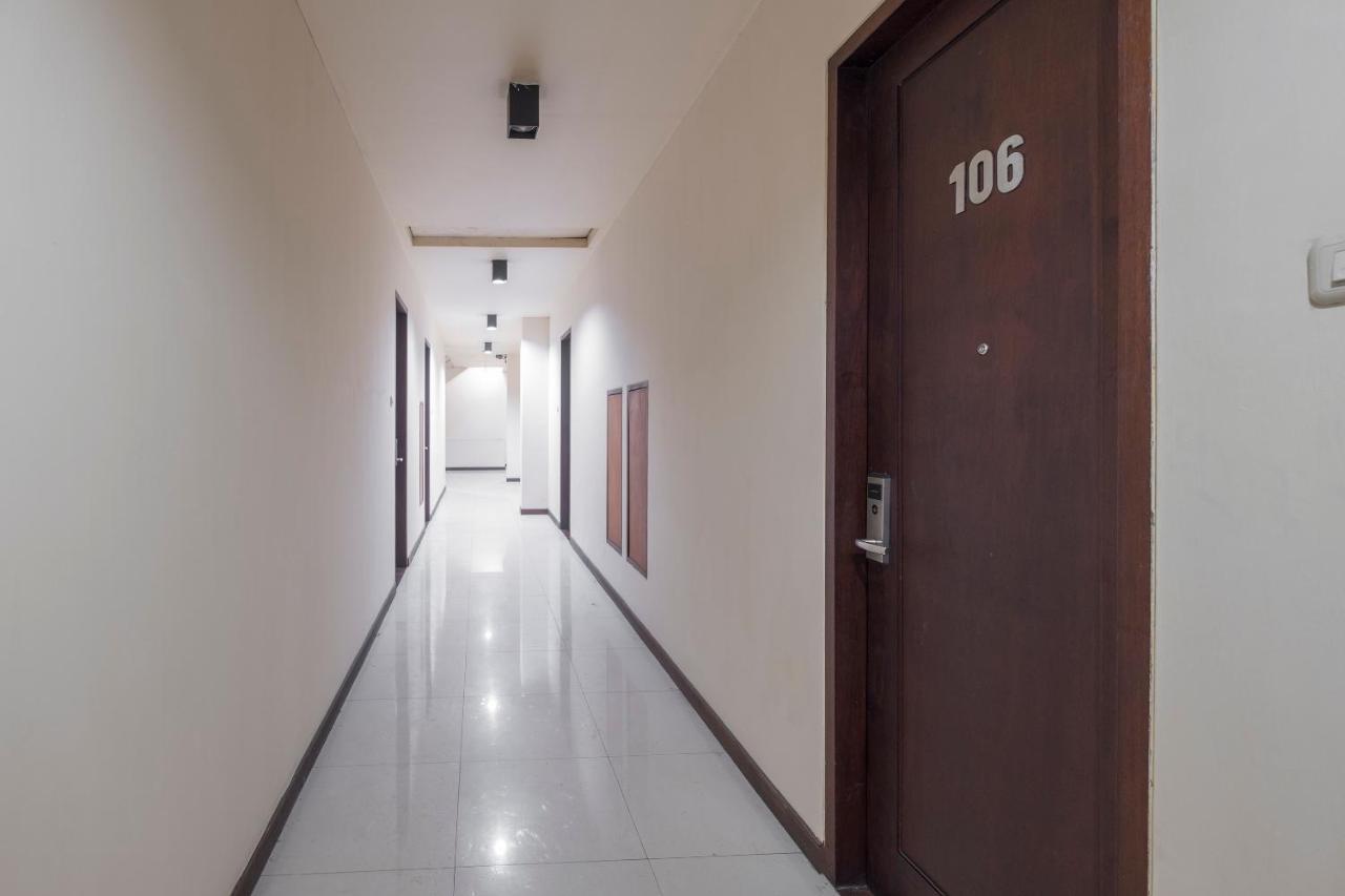 Agraha Andalas Hotel Макасар Екстериор снимка