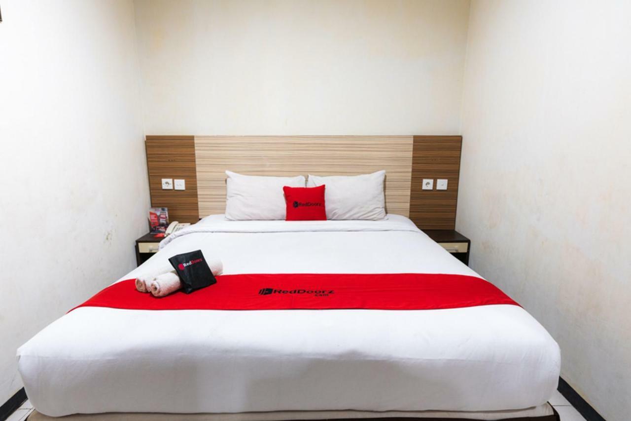 Agraha Andalas Hotel Макасар Екстериор снимка