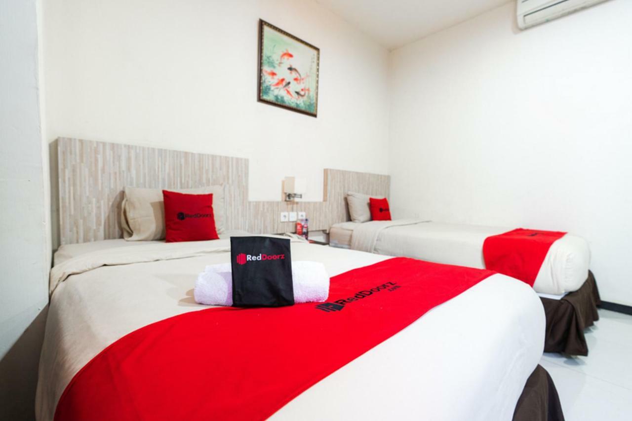 Agraha Andalas Hotel Макасар Екстериор снимка