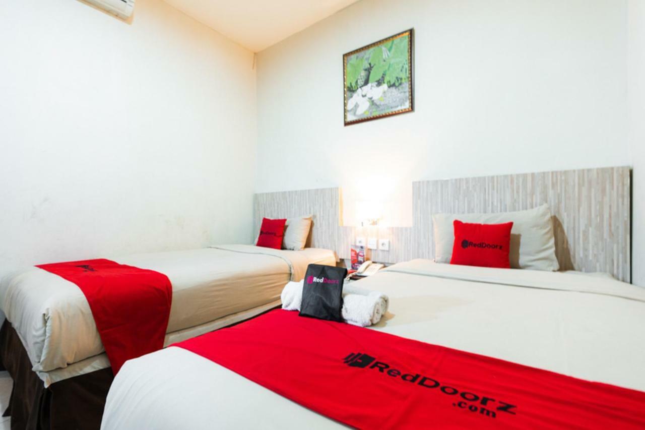 Agraha Andalas Hotel Макасар Екстериор снимка